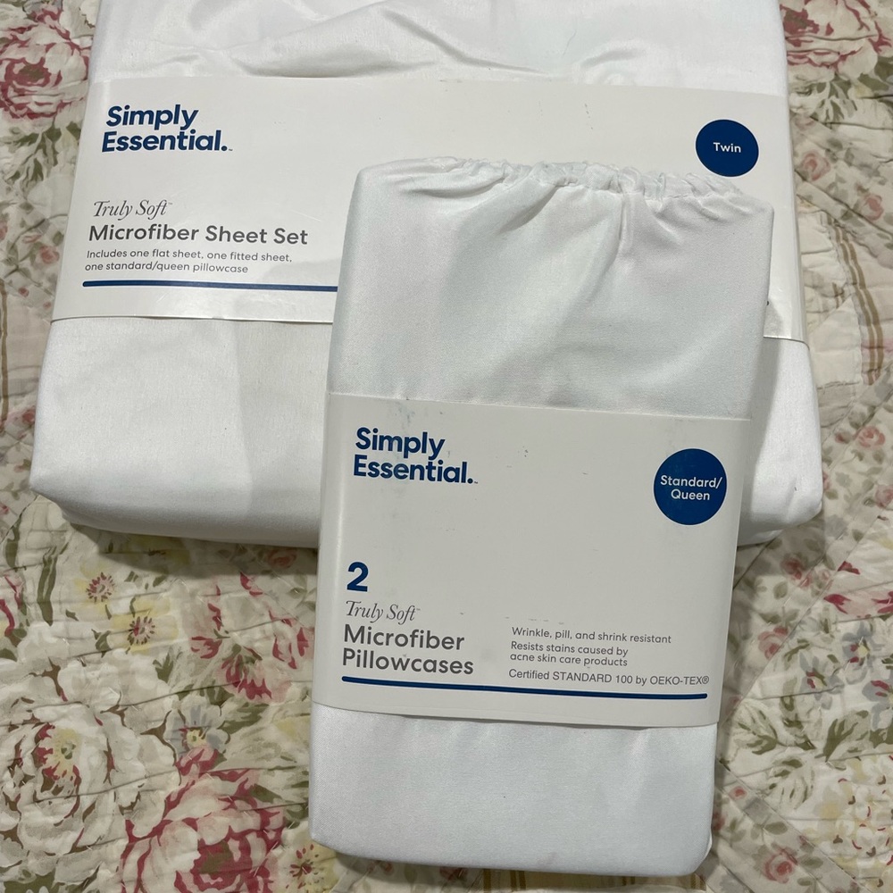 Simply Essential sheet set with pillow cases